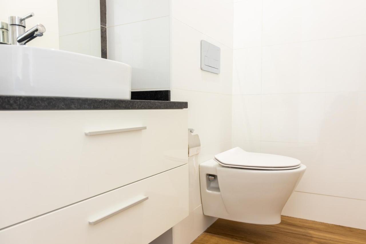 3 Bdr Aprt, Stunning Seaview, Rooftop Pool - Lcgr Praia Esterno foto
