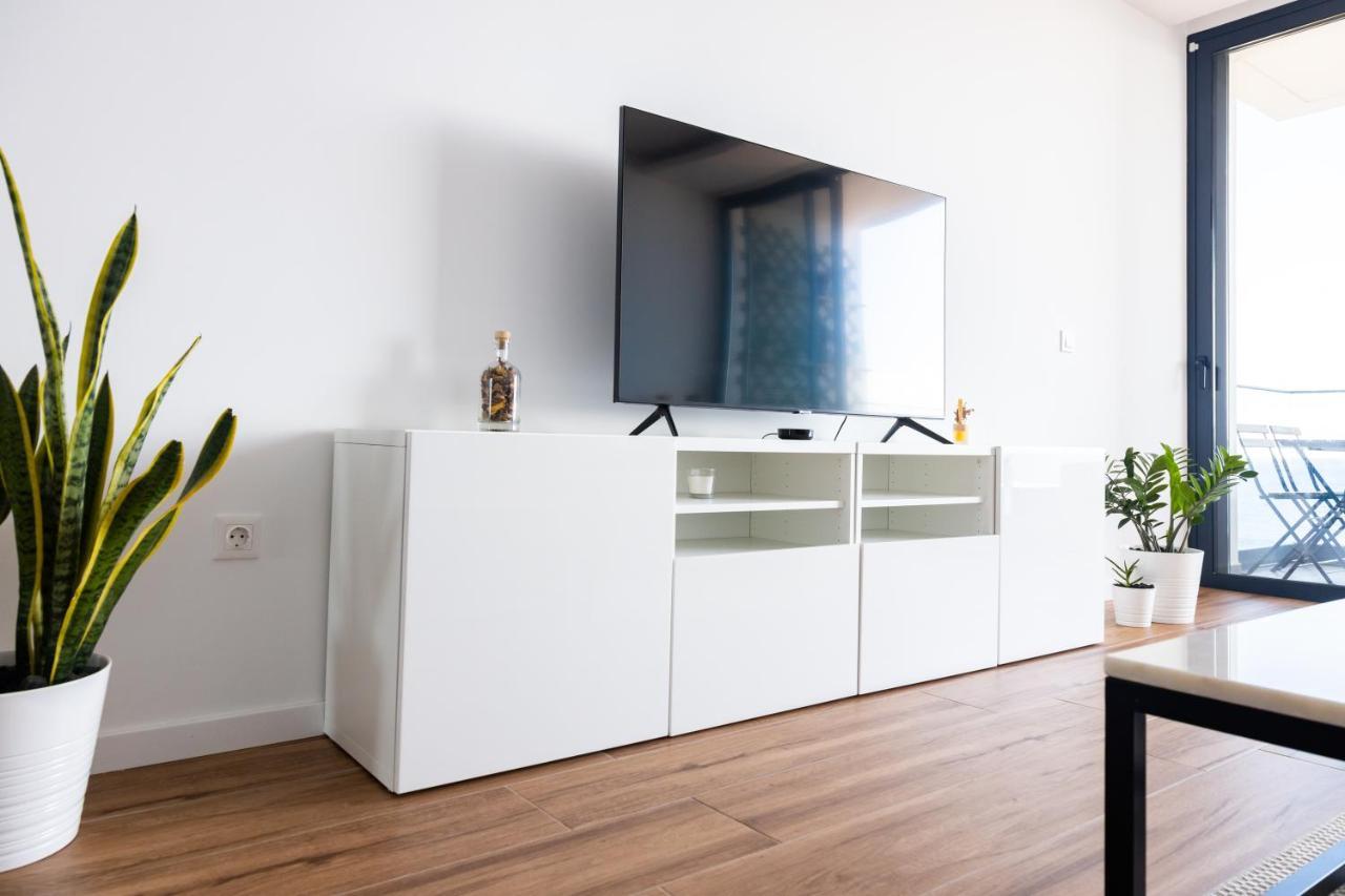3 Bdr Aprt, Stunning Seaview, Rooftop Pool - Lcgr Praia Esterno foto